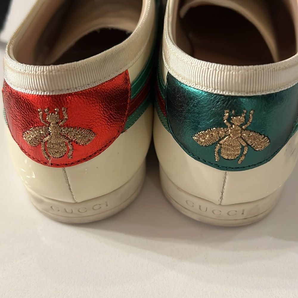 Gucci White and Red Sneakers Sleek Design - Picture 5 of 7